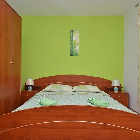 11216a Apartment